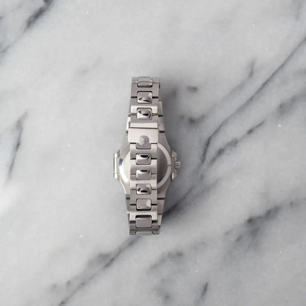Patek Philippe Nautilus 5711/1A-010 - Noir