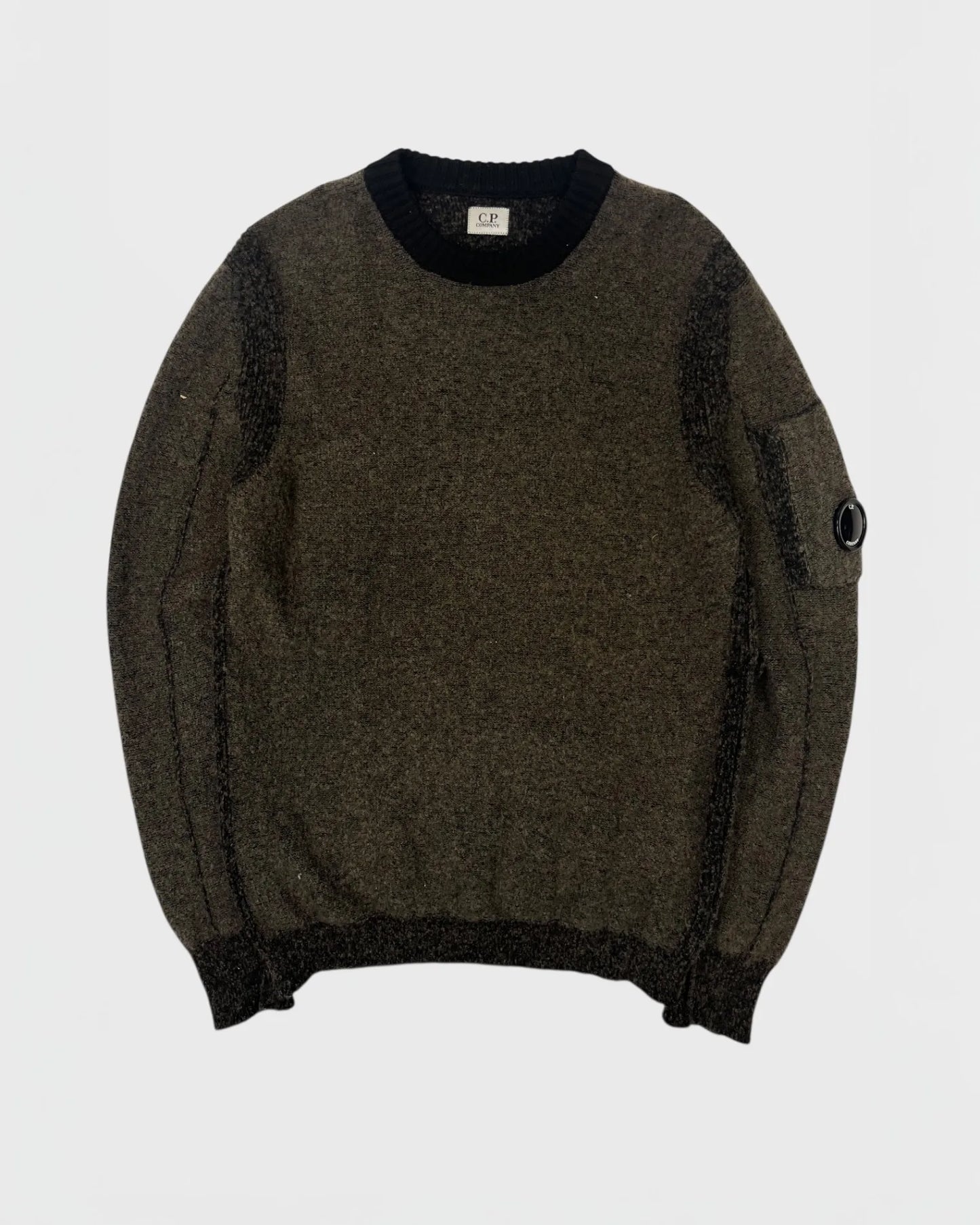 C.P. Company pull