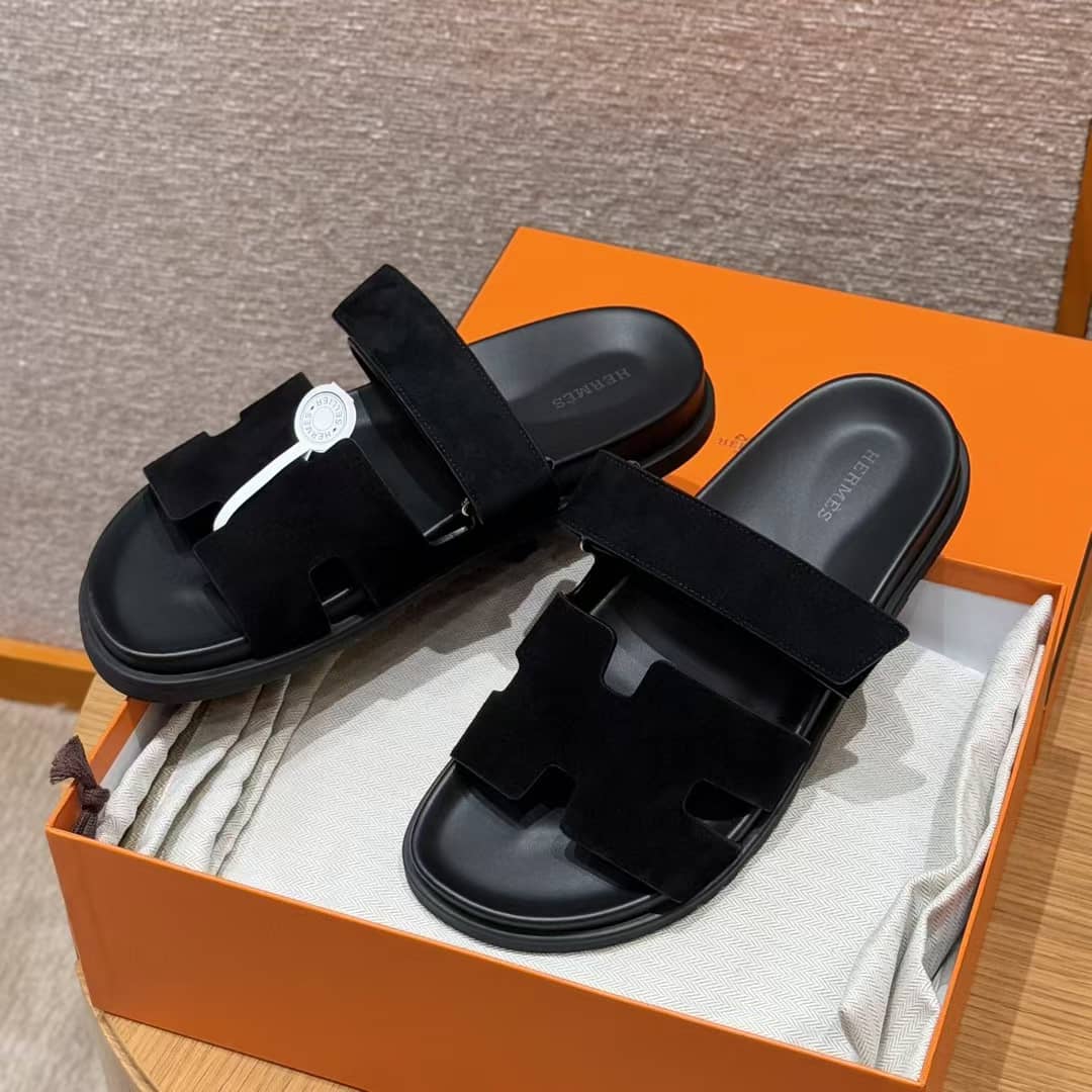 Sandales Chypre Hermès Noir Daim