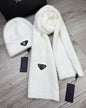 Bonnet et écharpe PRADA