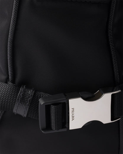 Sac de taille moyenne porté épaule en Re-Nylon et cuir Saffiano