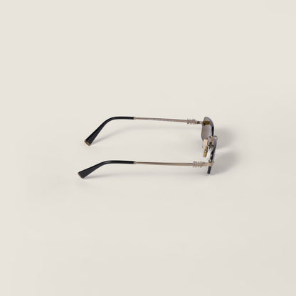 Lunettes de soleil de la collection Miu Miu Eyewear