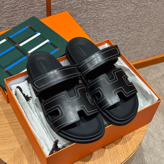 Sandales Chypre Hermès Noir Ébène / Couture Blanche