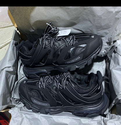 Blncg track noir