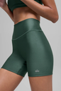 Short de yoga ALO Vert